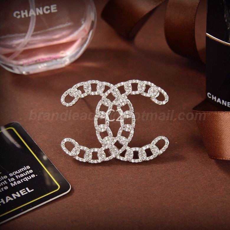 Chanel Brooch 512